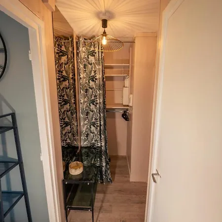 Appartement Studio Апартаменти Кан